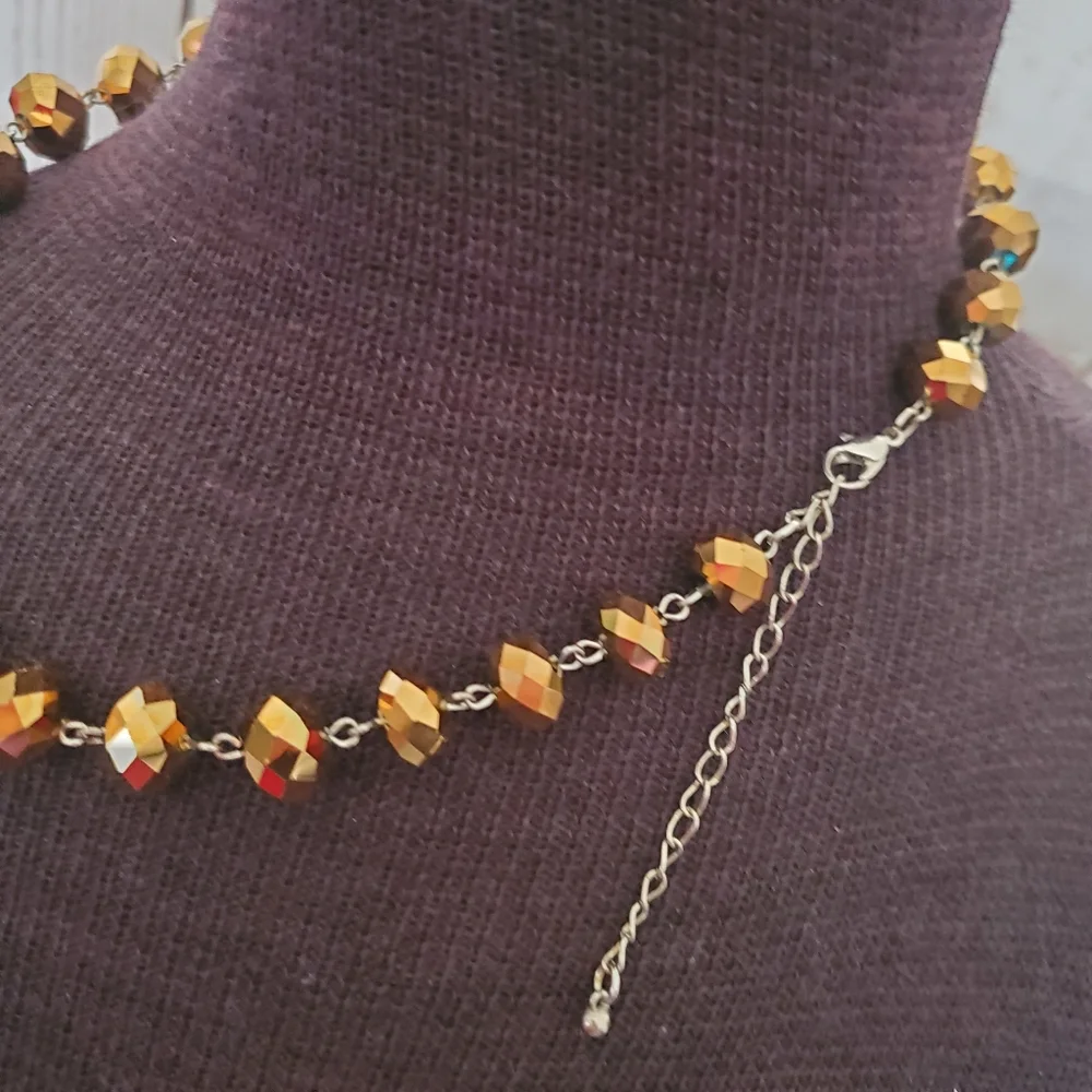 Vintage silvertone necklace with bronze colored faceted glittery beads